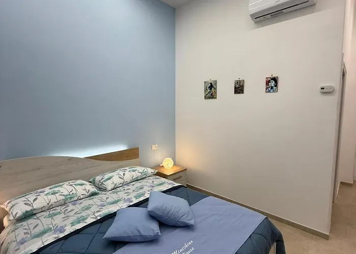 Minichino House 3* Neapol