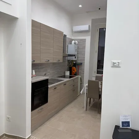 Minichino House 3* Napoli