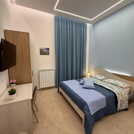 Minichino House 3* Napoli