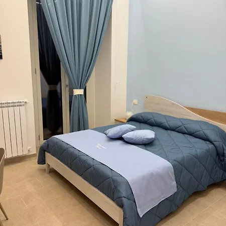 Minichino House 3* Napoli