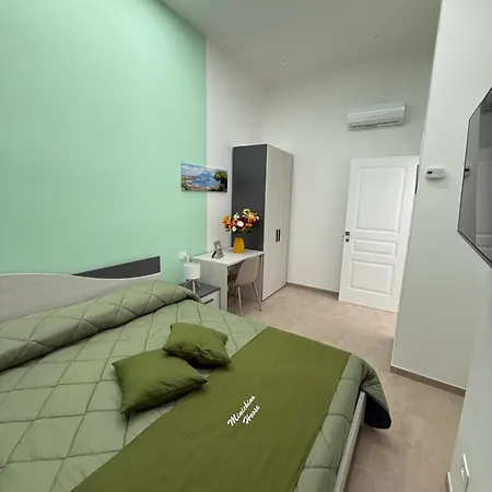 Minichino House Bed & Breakfast 3*