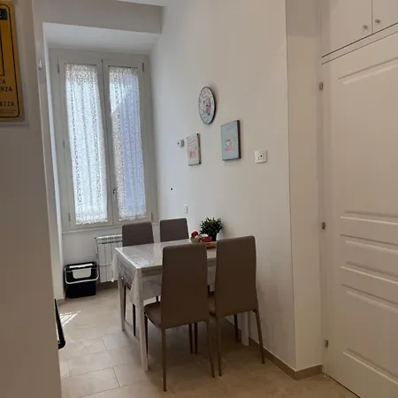 Minichino House Bed & Breakfast 3*
